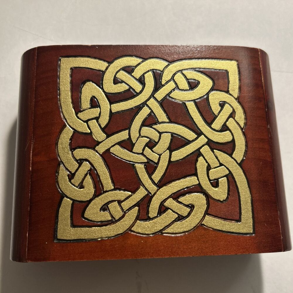 Enchanted World of Boxes ~Celtic Dream Secret Box Brown & Gold